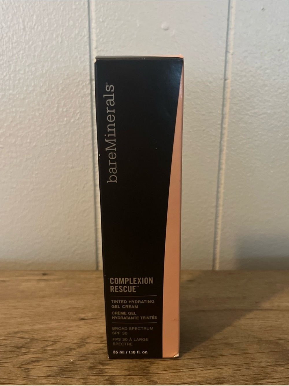 bareMinerals Complexion Rescue Tinted Gel Cream Suede 04